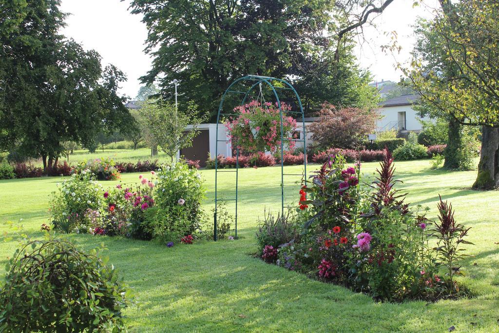 Les Petites Chambres De La Bleue Maison Coeuve Bagian luar foto
