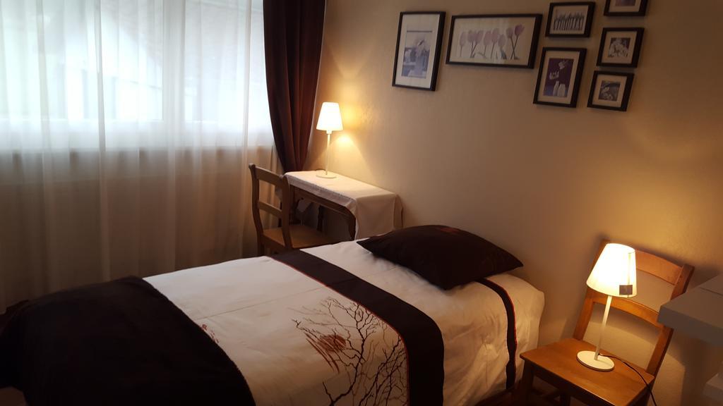 Les Petites Chambres De La Bleue Maison Coeuve Bagian luar foto